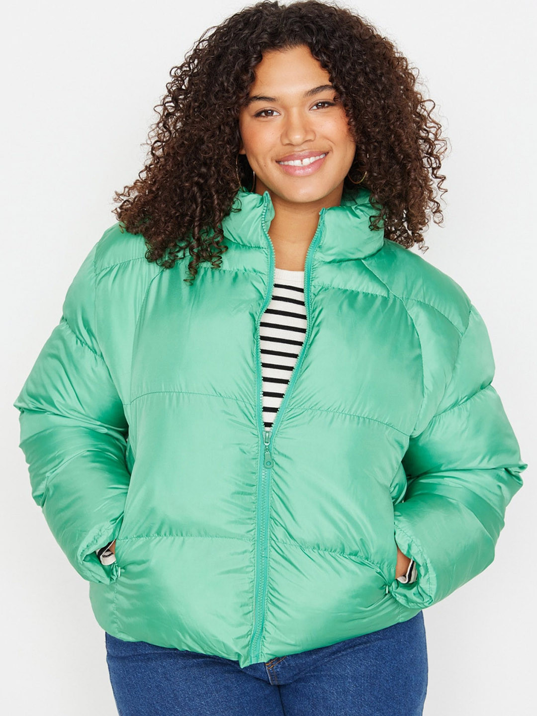 

Trendyol Women Crop Puffer Jacket, Na