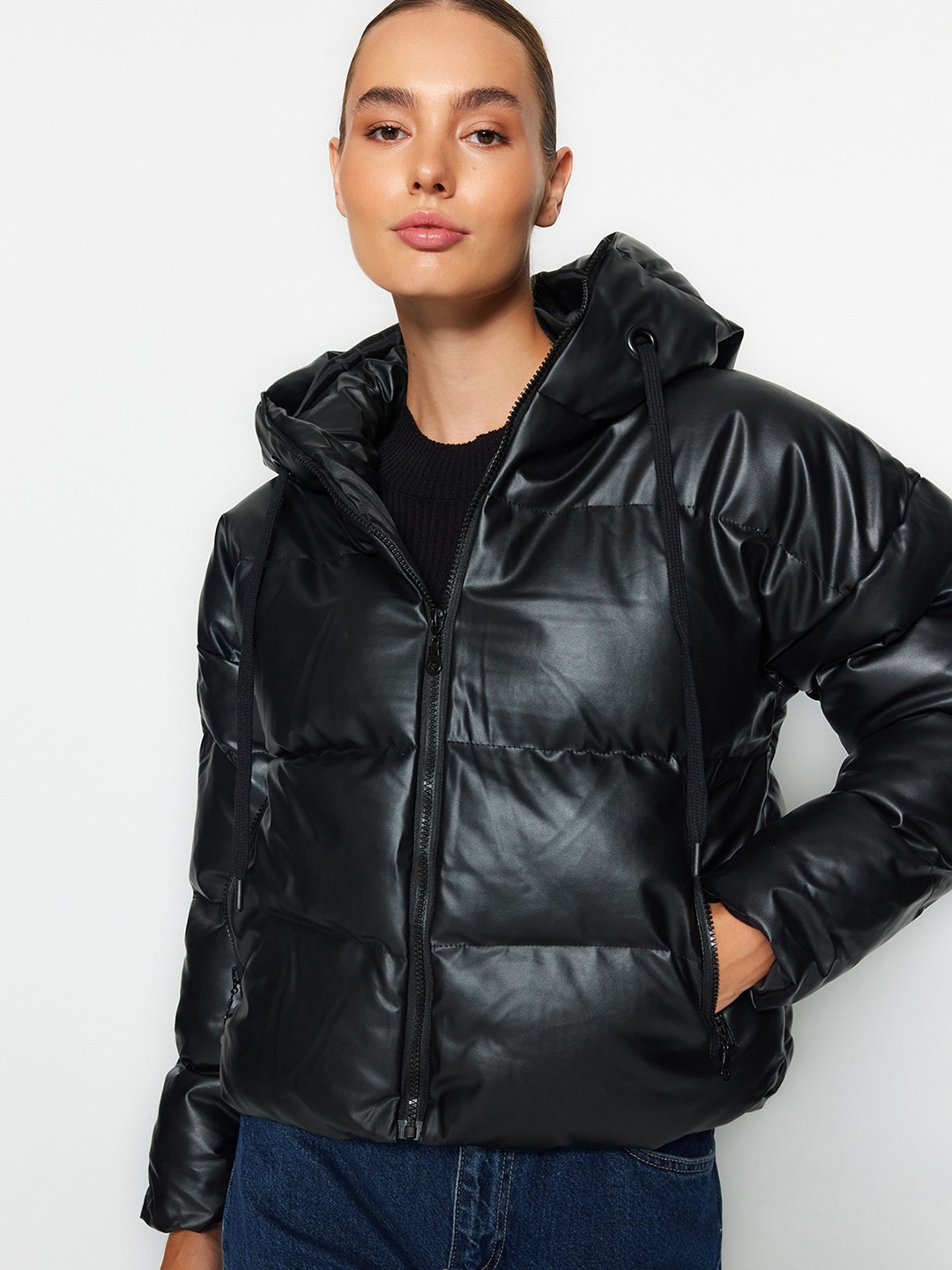 

Trendyol Long Sleeves Hooded Puffer Jacket, Black