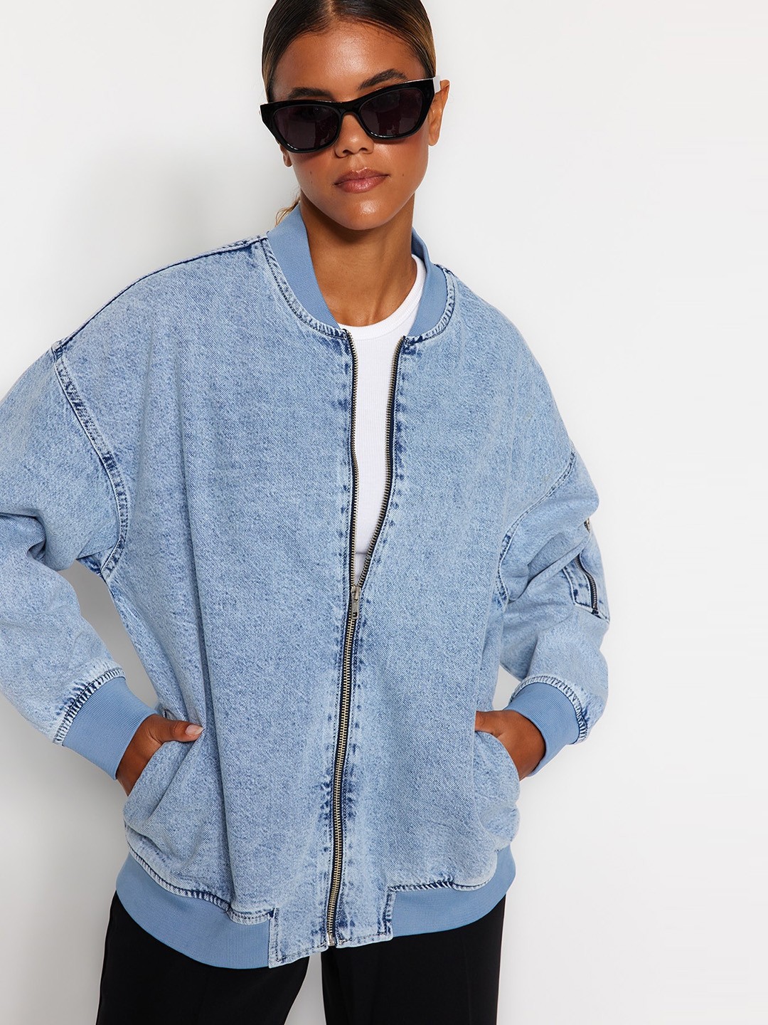 

Trendyol Women Washed Longline Denim Jacket, Na