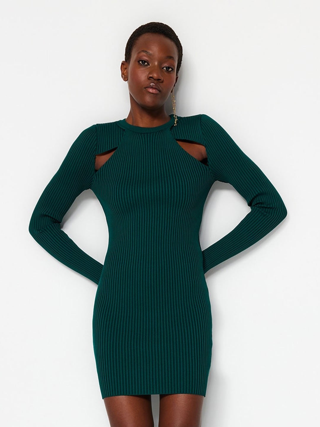

Trendyol Self Design Round Neck Sheath Dress, Green
