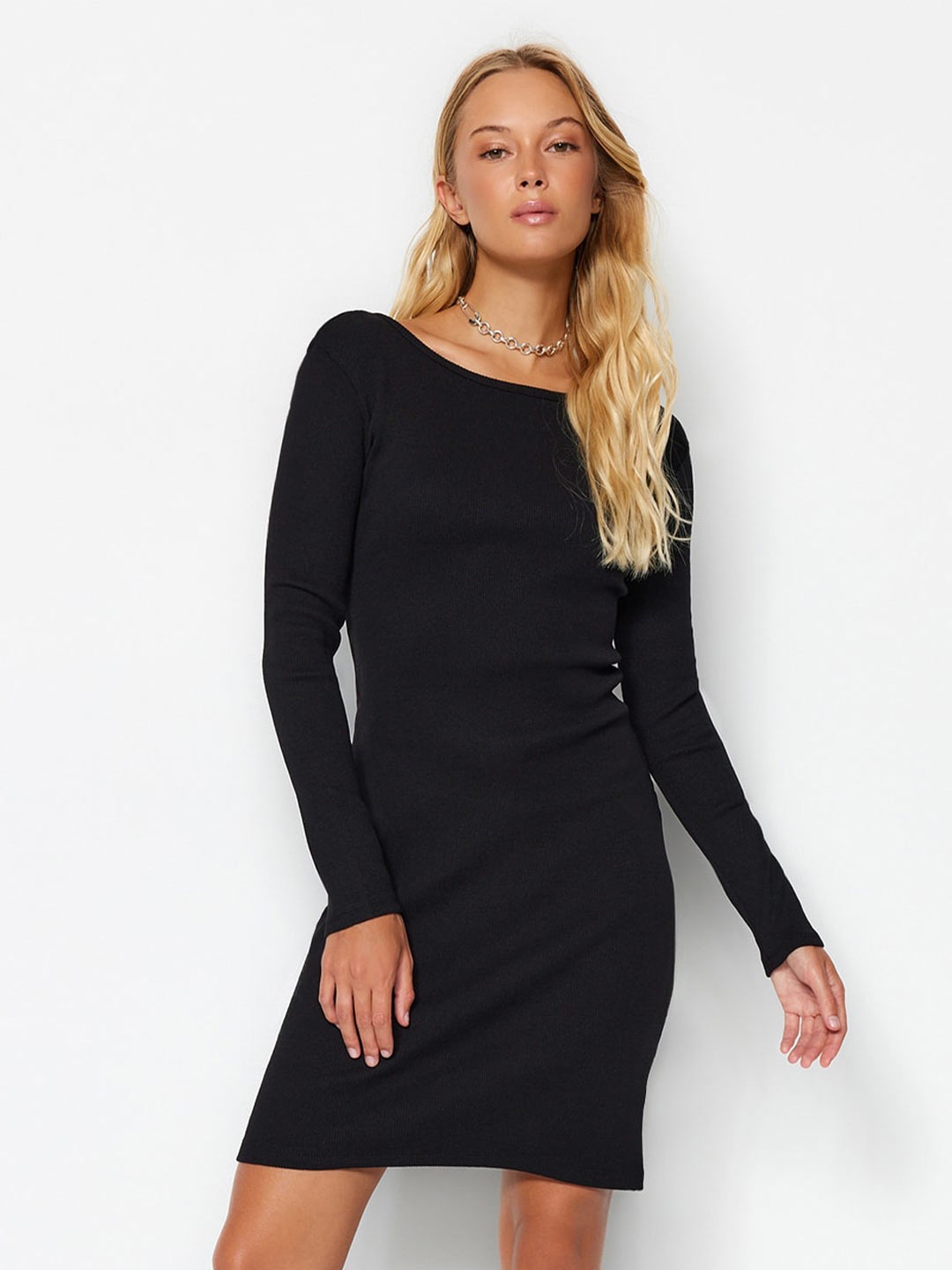 

Trendyol Round Neck Sheath Dress, Black