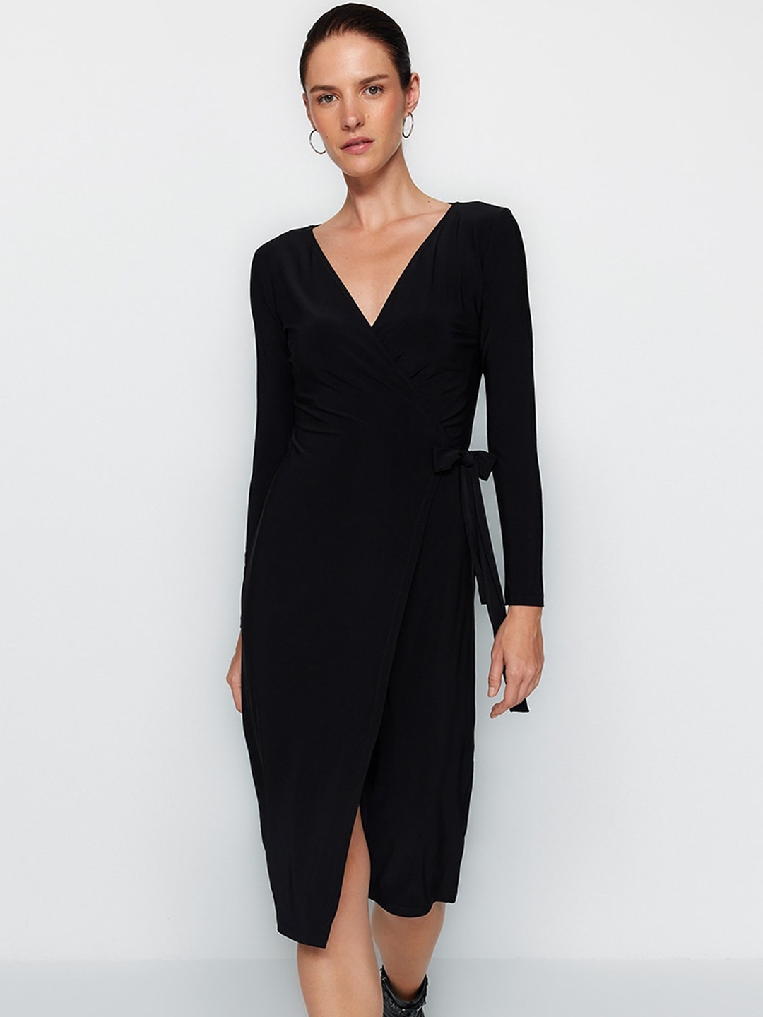 

Trendyol V-Neck Tie-Ups Detail Wrap Dress, Black
