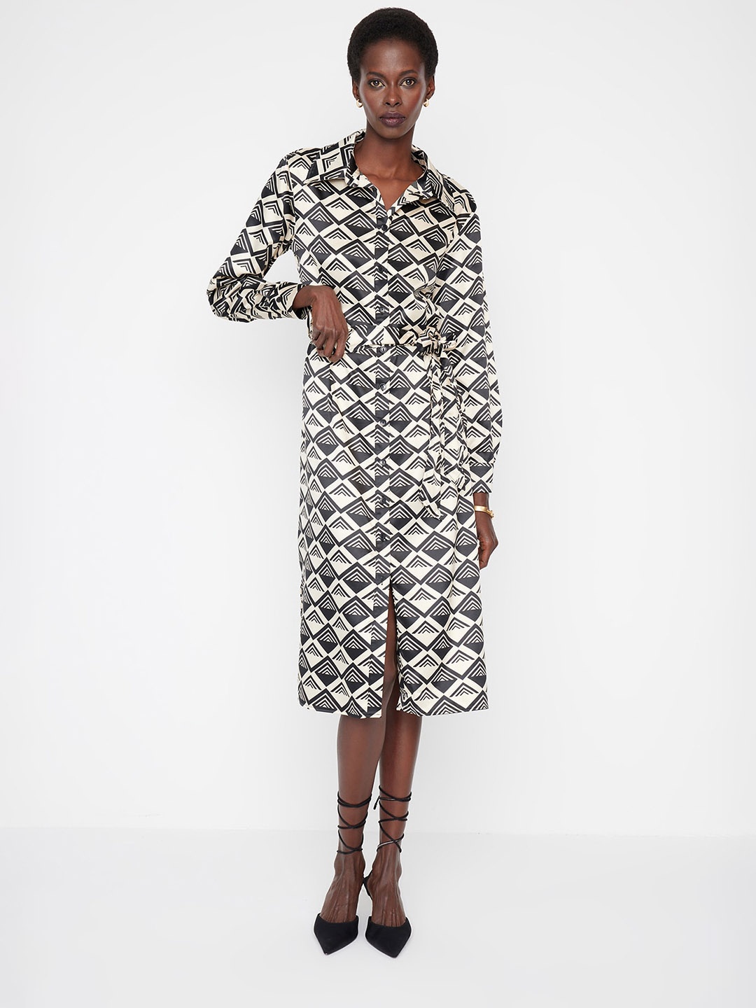 

Trendyol Geometric Printed Tie-Up Shirt Styled Dress, White