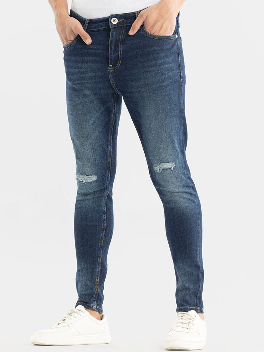 

Snitch Men Skinny Fit Mildly Distressed Light Fade Cotton Jeans, Blue