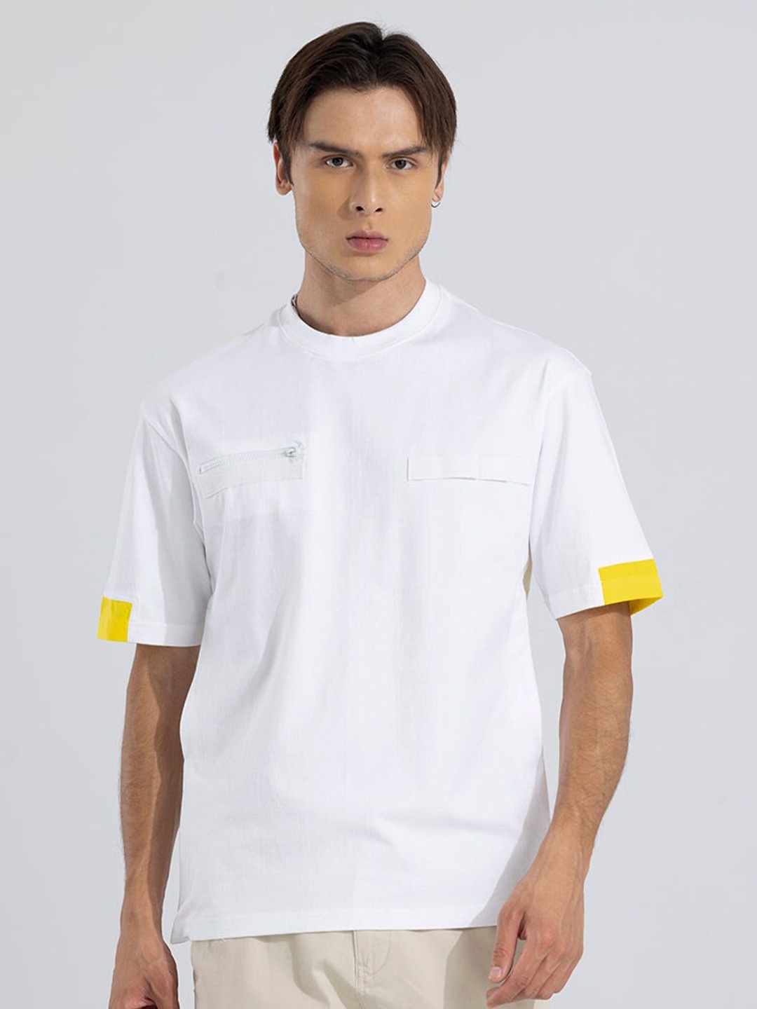 

Snitch White Round Neck Cotton Relaxed Fit T-shirt