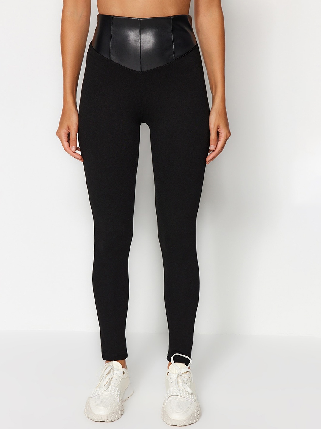 

Trendyol Leather Detailed Ankle-Length Leggings, Black