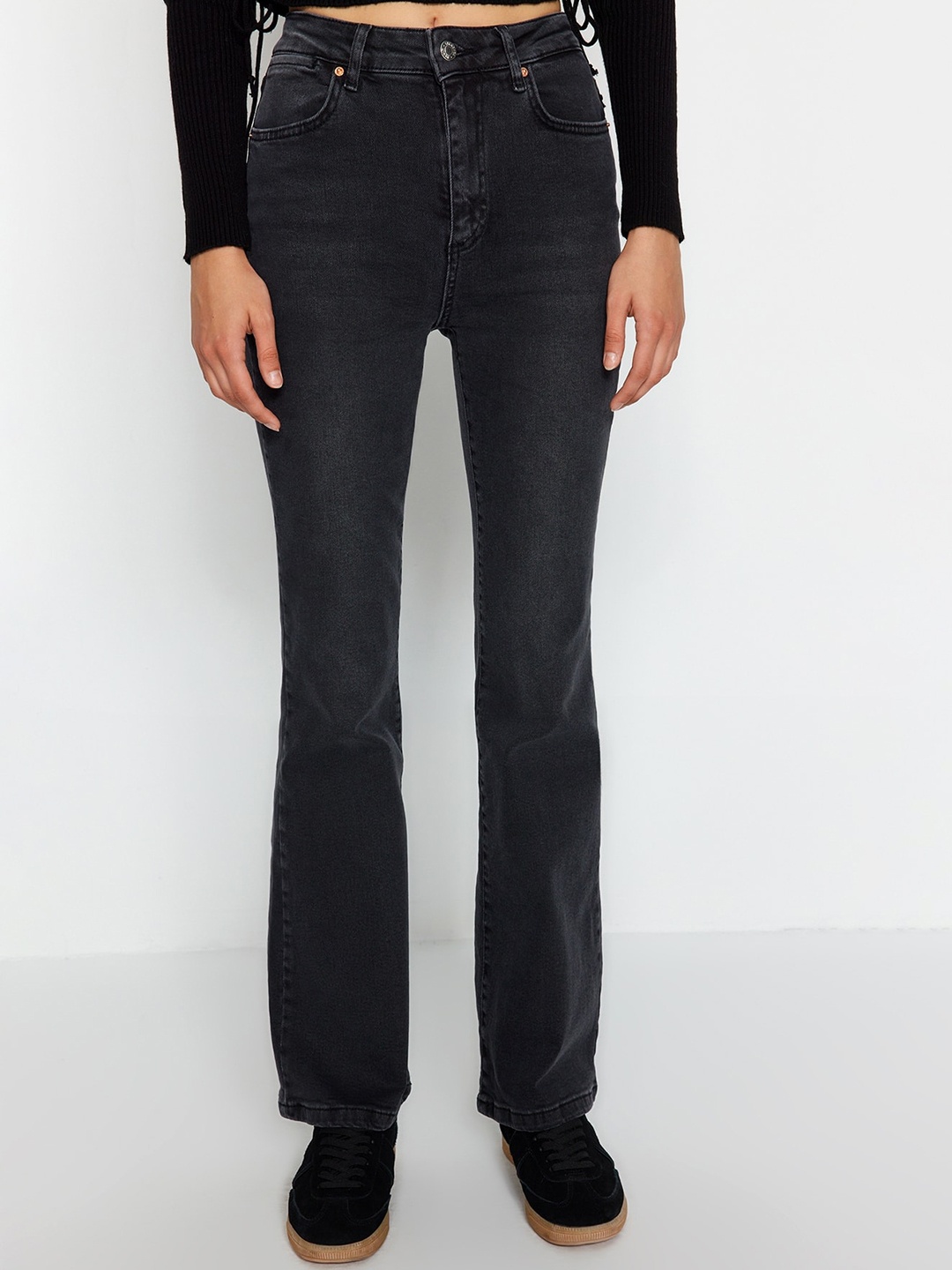 

Trendyol Women Mid Rise Stretchable Jeans, Black
