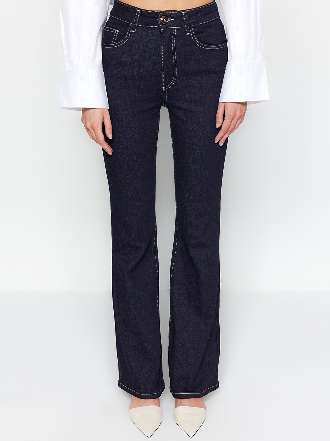 

Trendyol Women Clean Look Stretchable Jeans, Navy blue