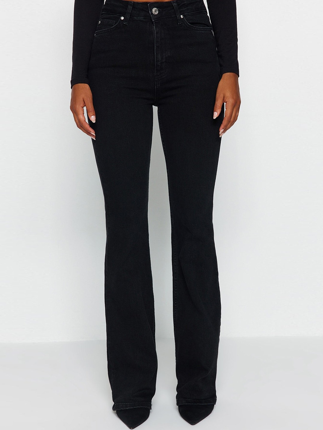 

Trendyol Women Clean Look Mid-Rise Jeans, Black