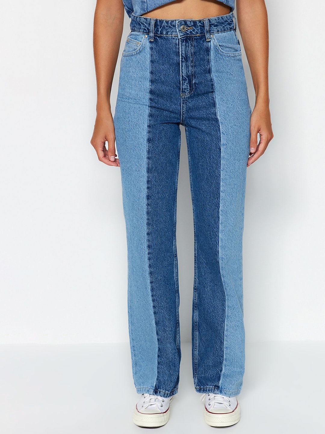 

Trendyol Women Light Fade Clean Look Pure Cotton Jeans, Blue