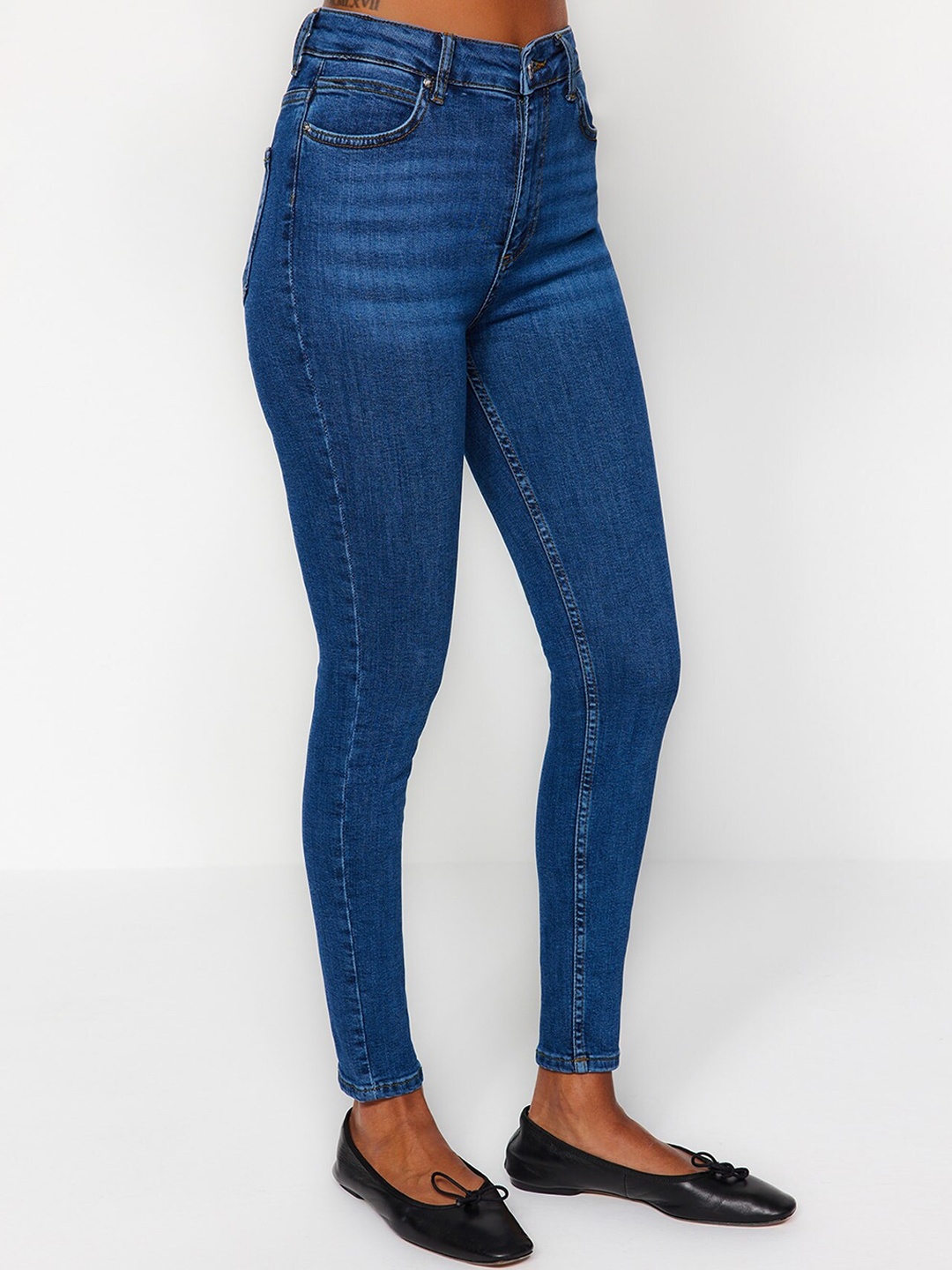 

Trendyol Women Mid Rise Clean Look Stretchable Jeans, Blue
