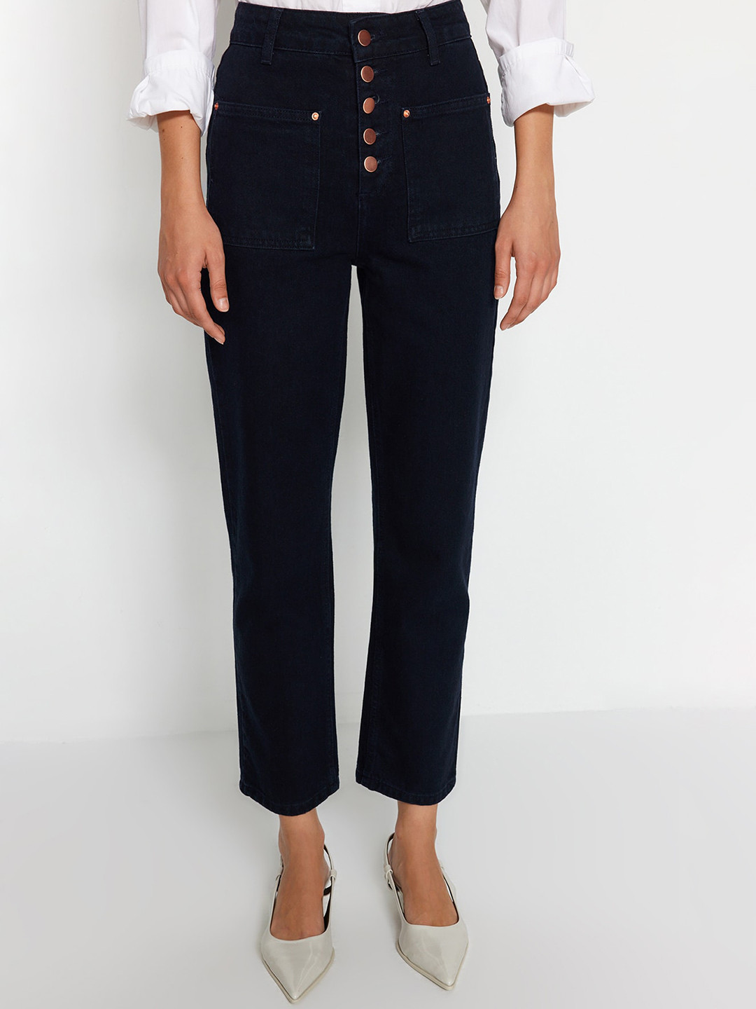 

Trendyol Women Clean Look Pure Cotton Jeans, Black