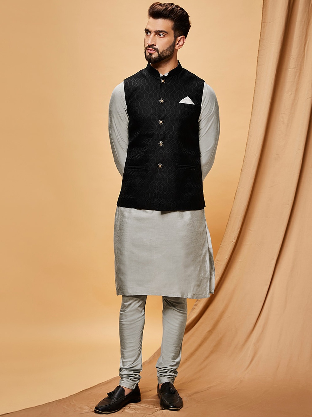 

KISAH Men Woven Jacquard Regular Fit Ethnic Motifs Kurta Jacket Churidar Set, Grey