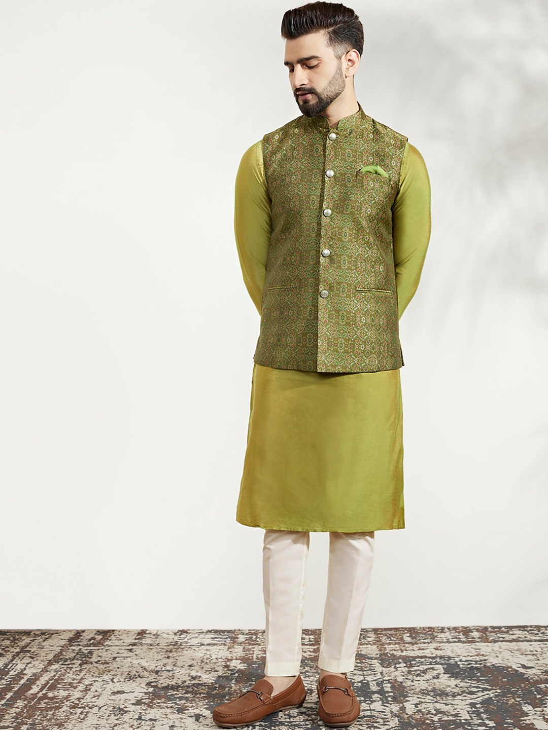 

KISAH Mandarin Collar Straight Kurta & Trousers With Jacket, Olive