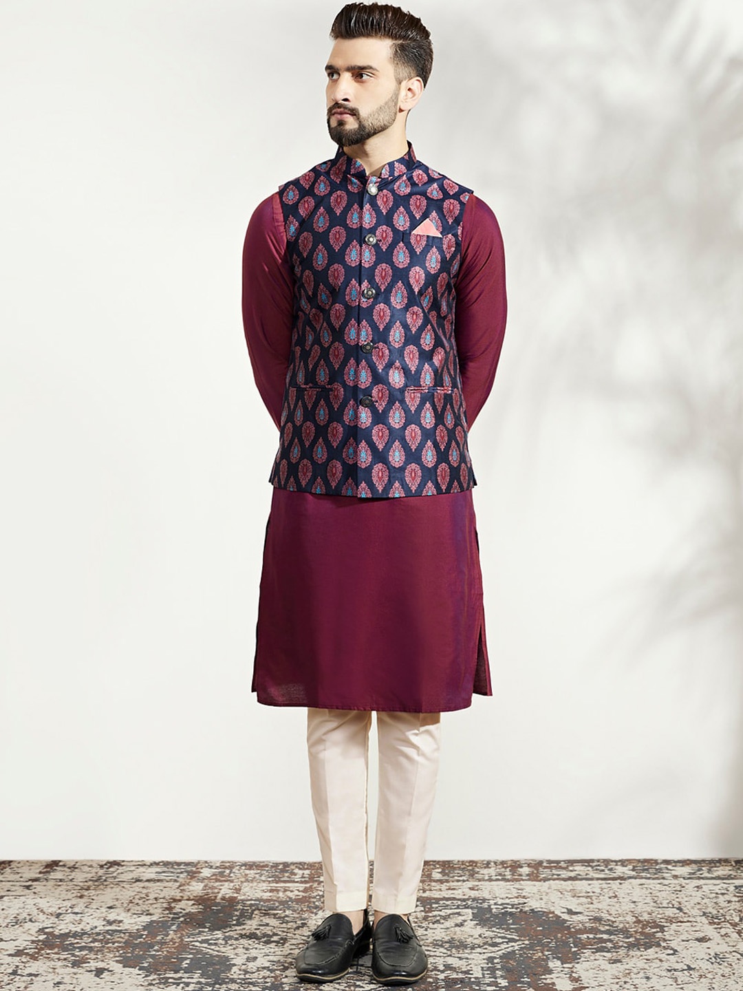 

KISAH Mandarin Collar Straight Kurta & Trouser With Nehru Jacket, Burgundy