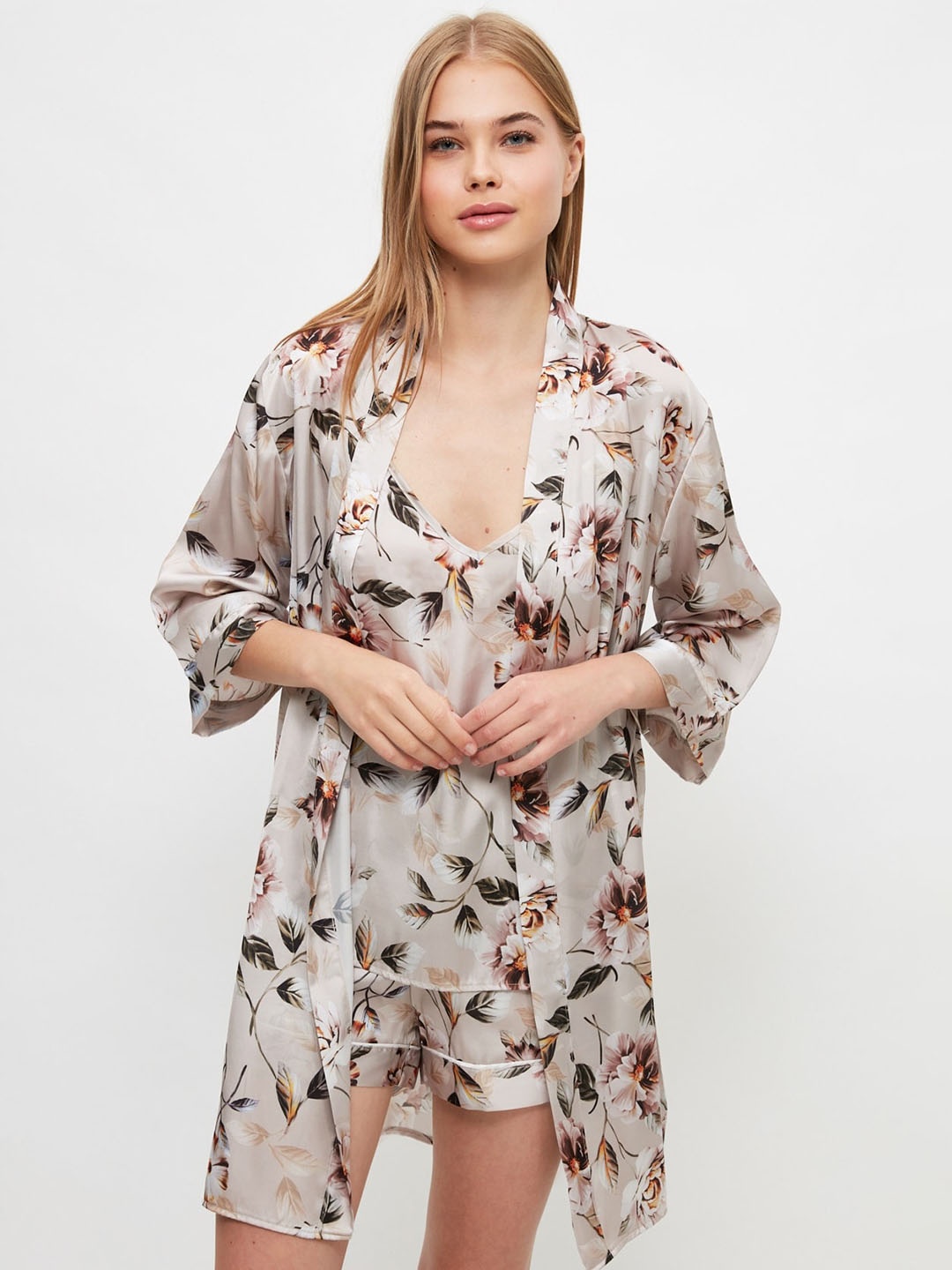 

Trendyol Floral Printed Night suit, Cream