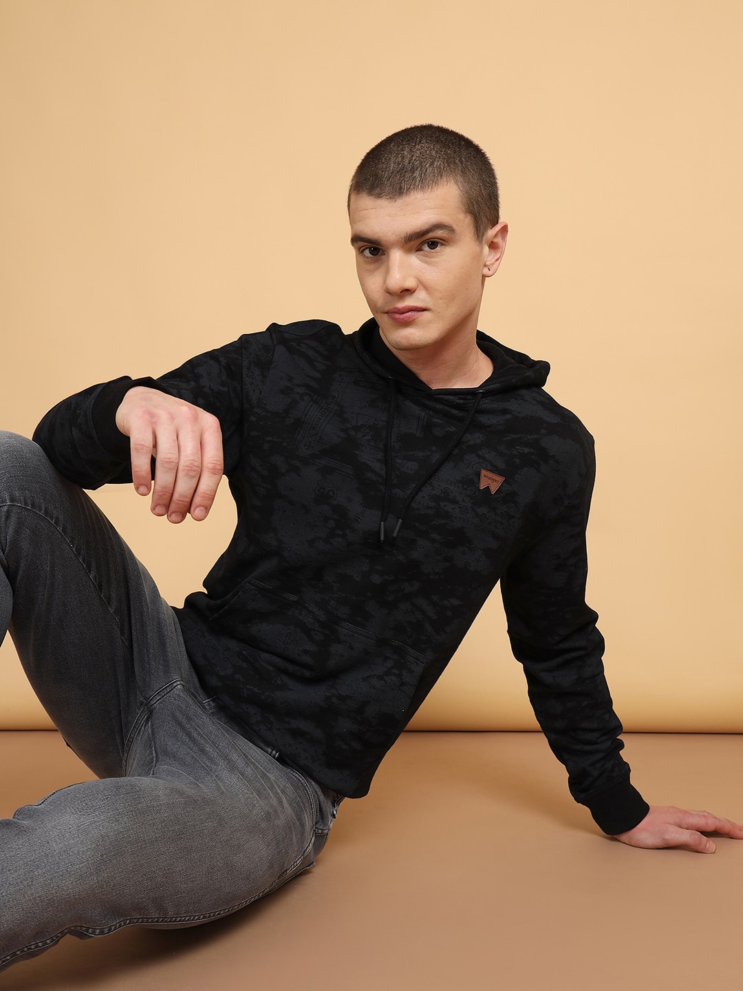 

Wrangler Abstract Printed Hooded Pullover Sweatshirt, Grey