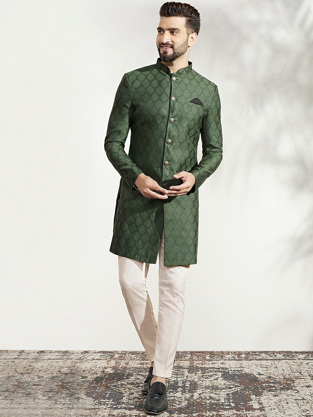 

KISAH Men Woven Design Indowestern Sherwani Set, Olive