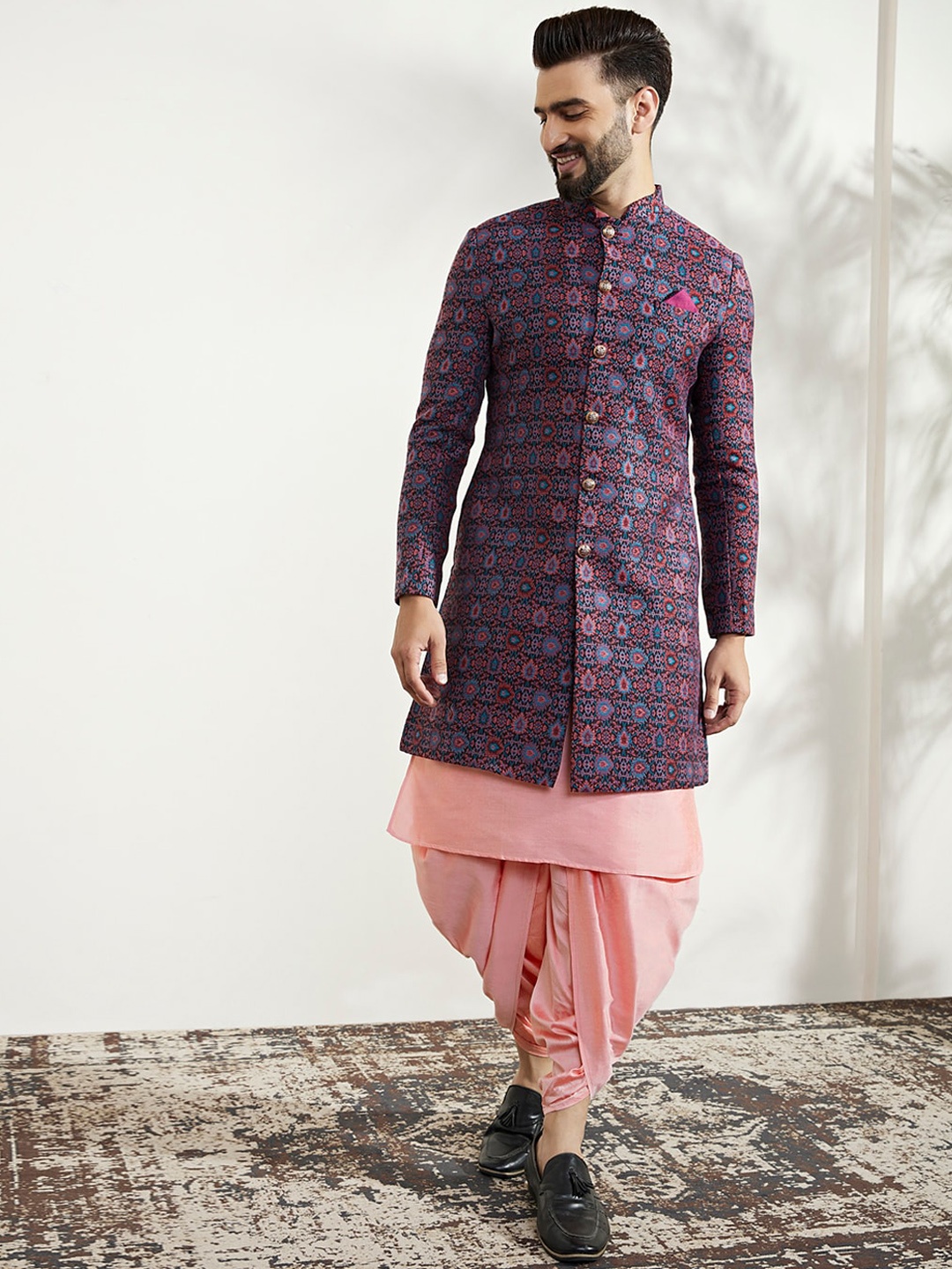 

KISAH Men Self-Design Indowestern Sherwani Set, Multi
