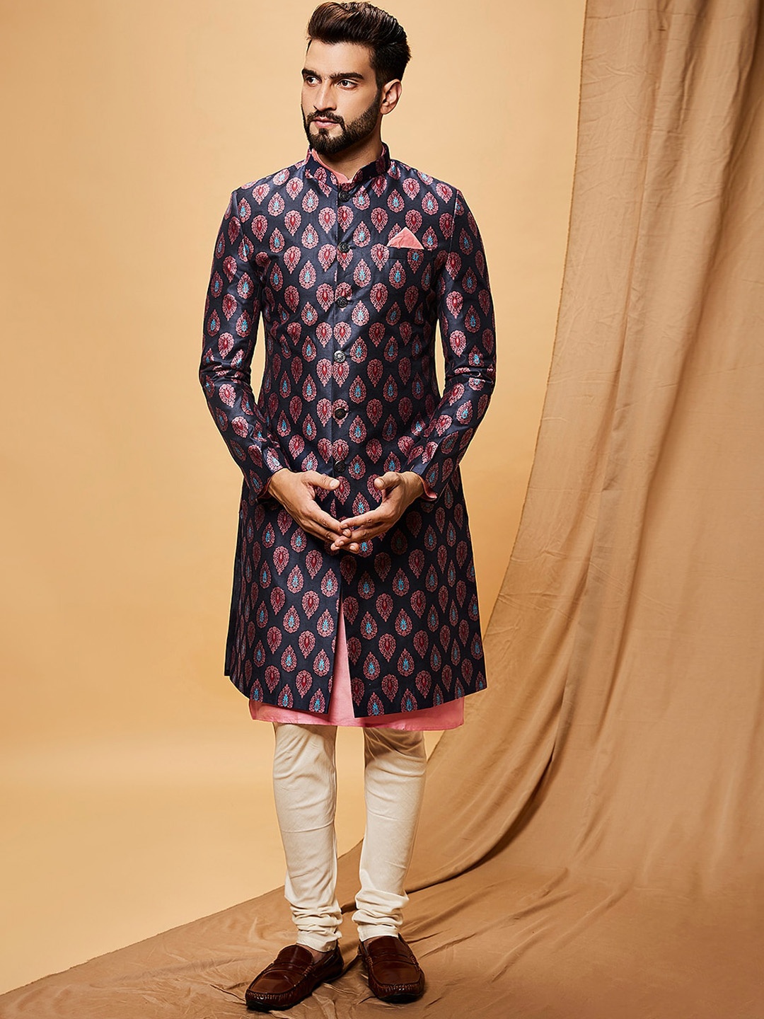 

KISAH Men Self-Design Indowestern Sherwani Set, Navy blue