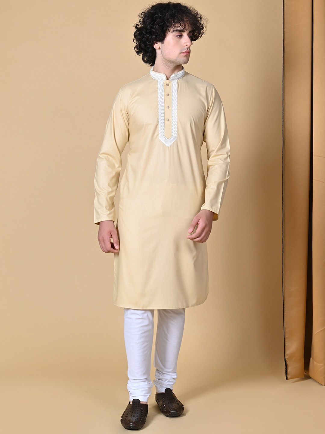 

MAAHI FABS Mandarin Collar Thread Work Straight Kurta, Cream