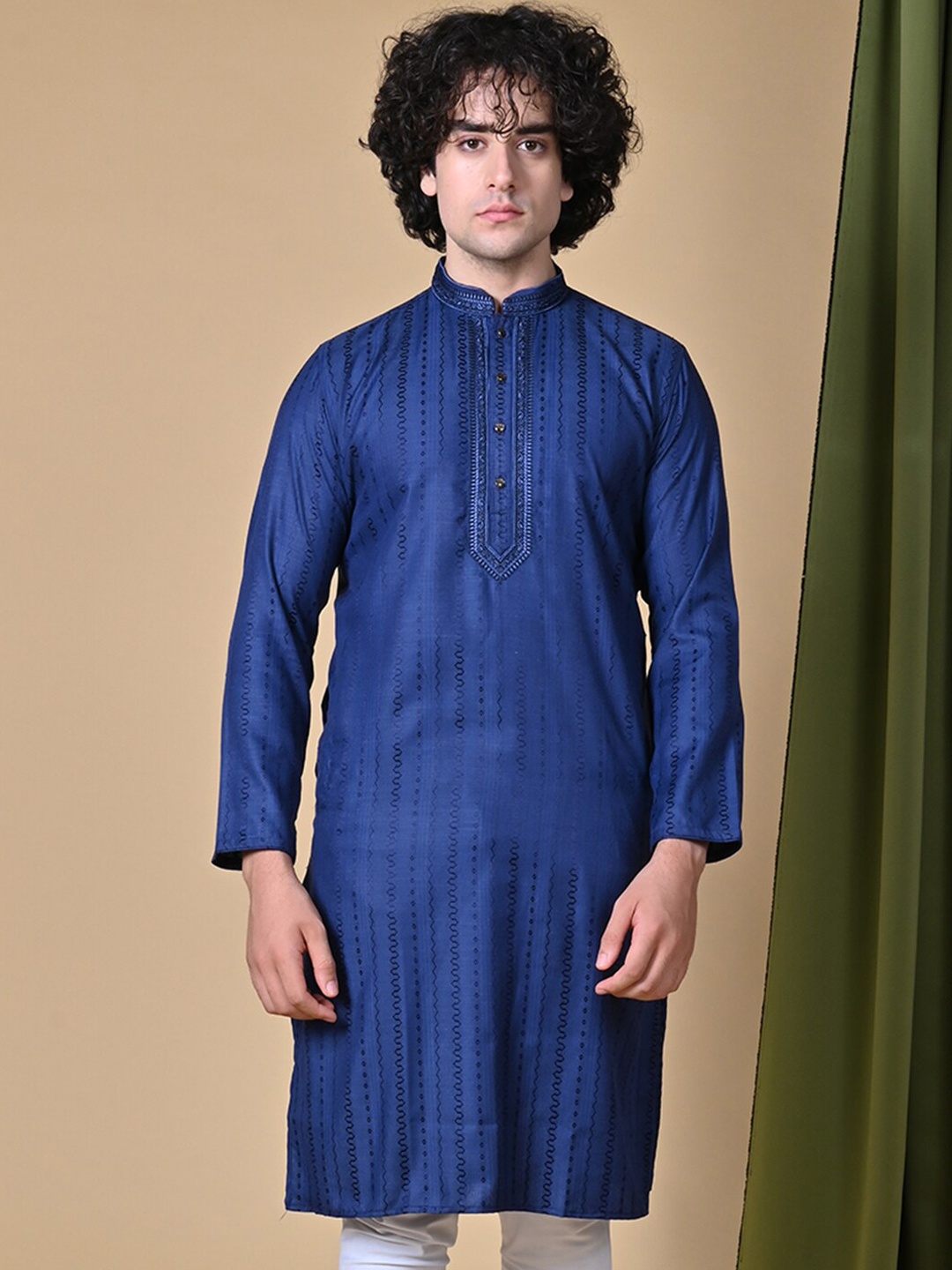 

MAAHI FABS Striped Jacquard Straight Kurta, Navy blue
