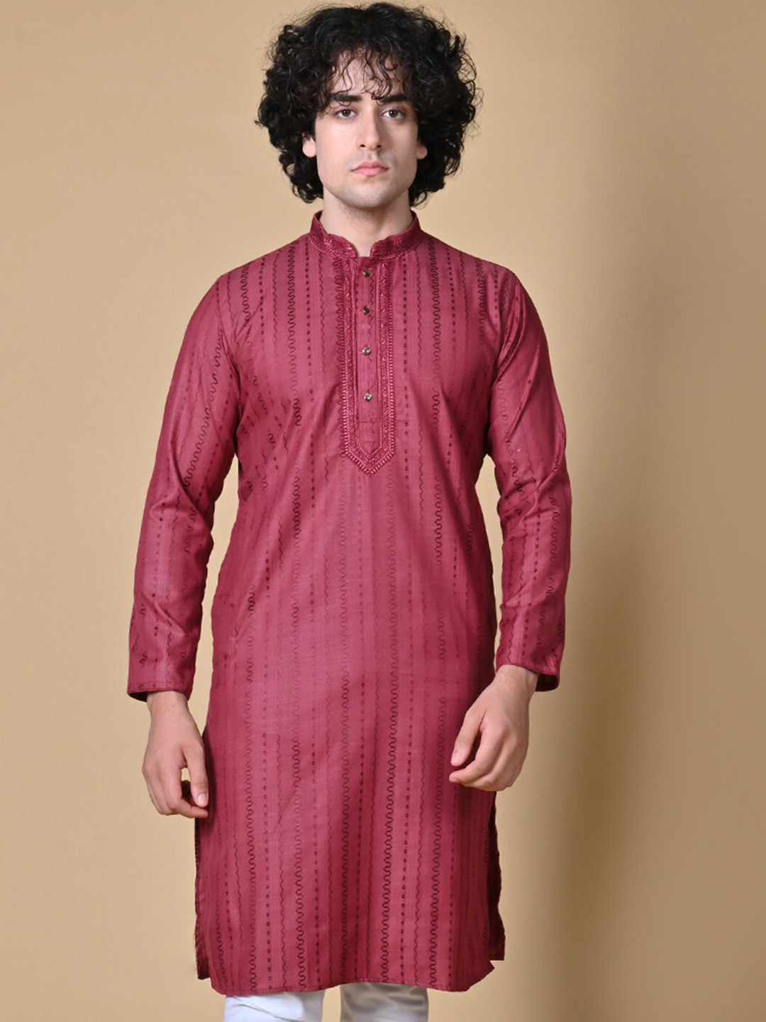 

MAAHI FABS Ethnic Motifs Woven Design Mandarin Collar Jacquard Kurta, Maroon