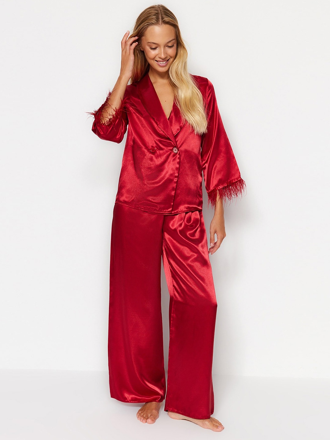 

Trendyol Label Collar Night suit, Red