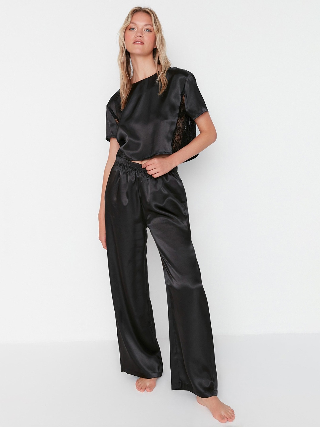 

Trendyol Self Design Round Neck Nightsuit, Black