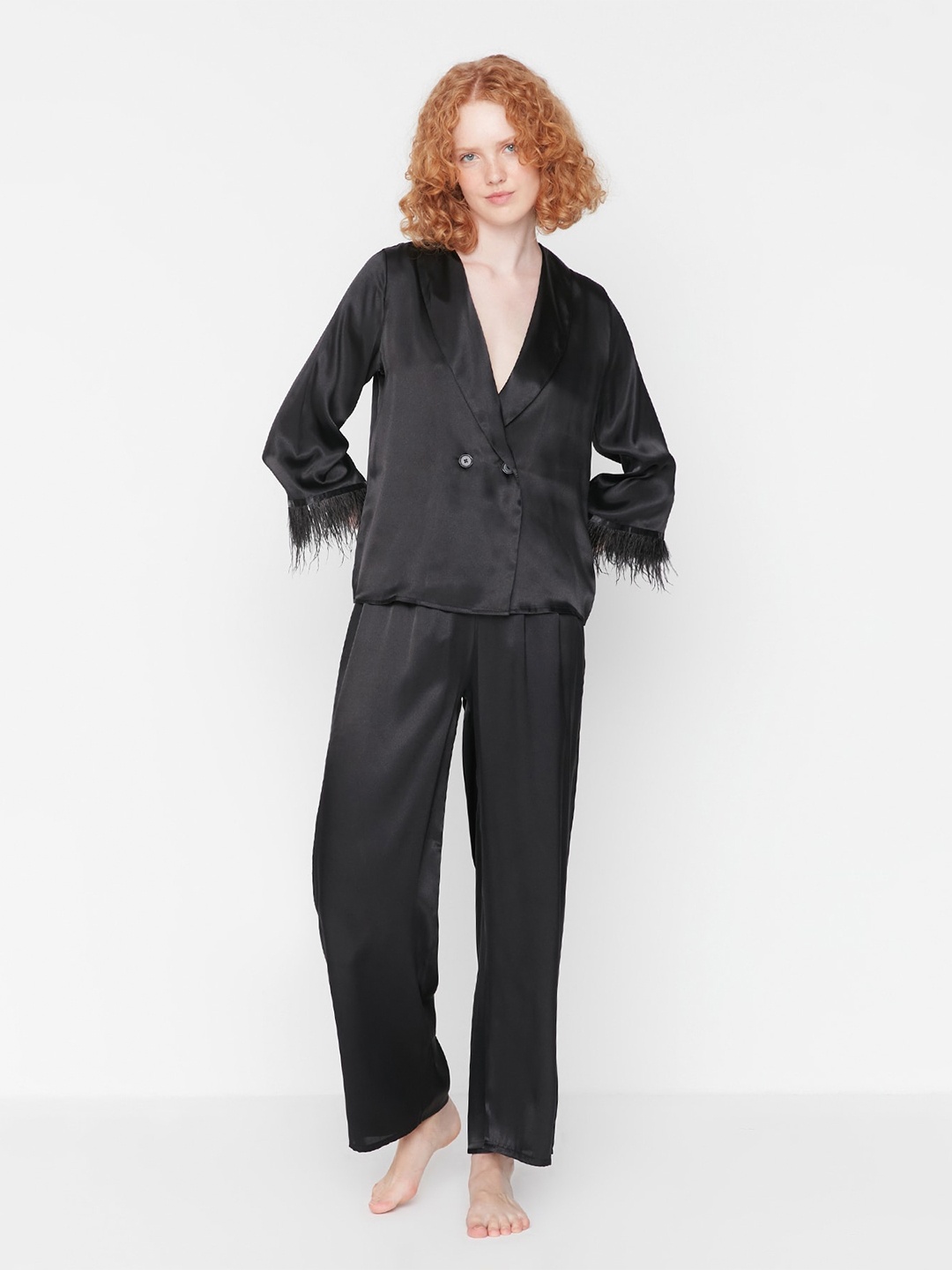 

Trendyol Black Fringed Sleeves Night suit