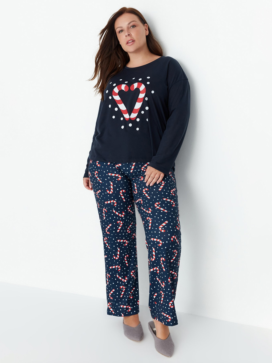 

Trendyol Conversational Printed Night suit, Black