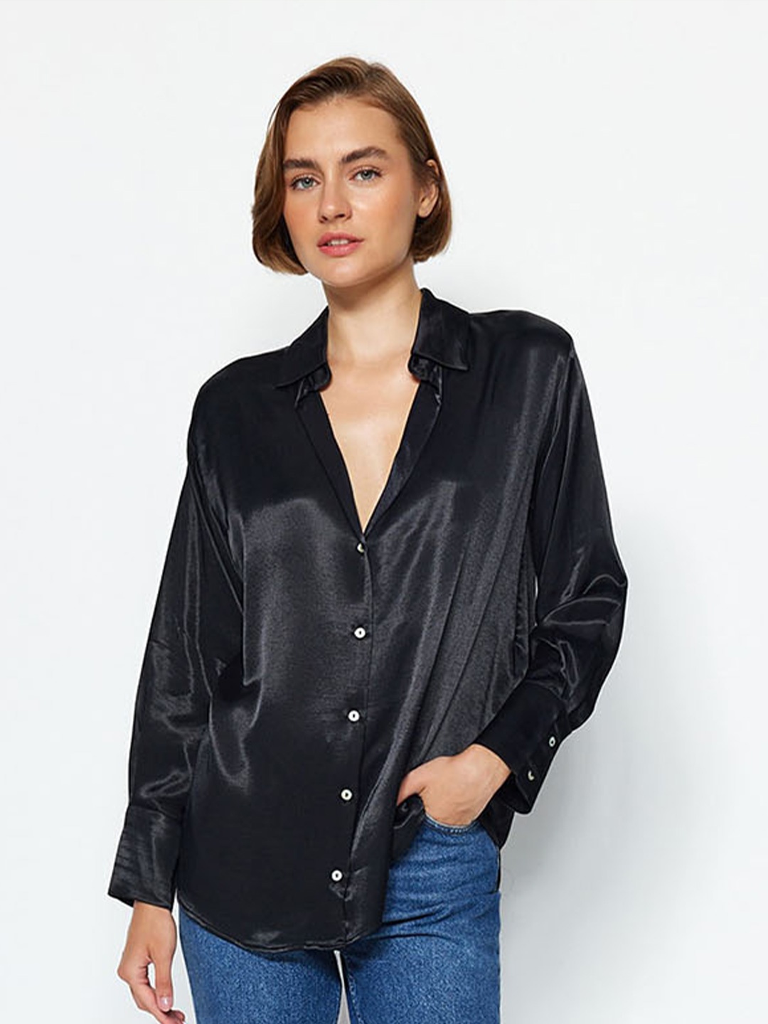 

Trendyol Spread Collar Regular Fit Opaque Casual Shirt, Black