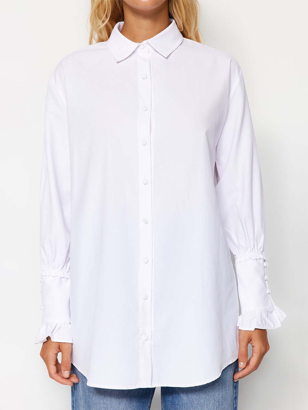 

Trendyol Spread Collar Cuffed Sleeves Regular Fit Opaque Casual Shirt, White