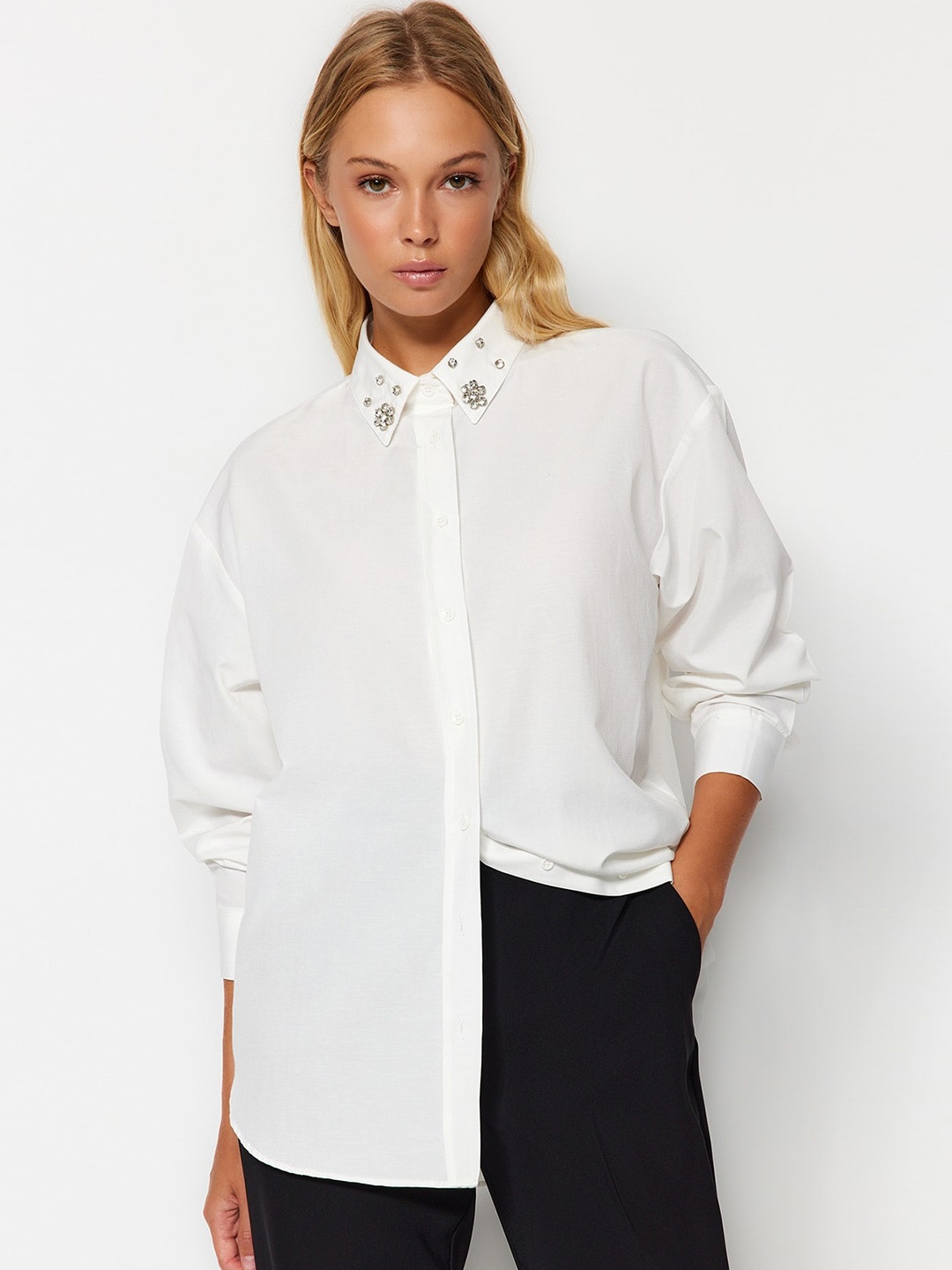 

Trendyol Embellished Spread Collar Casual Shirt, White