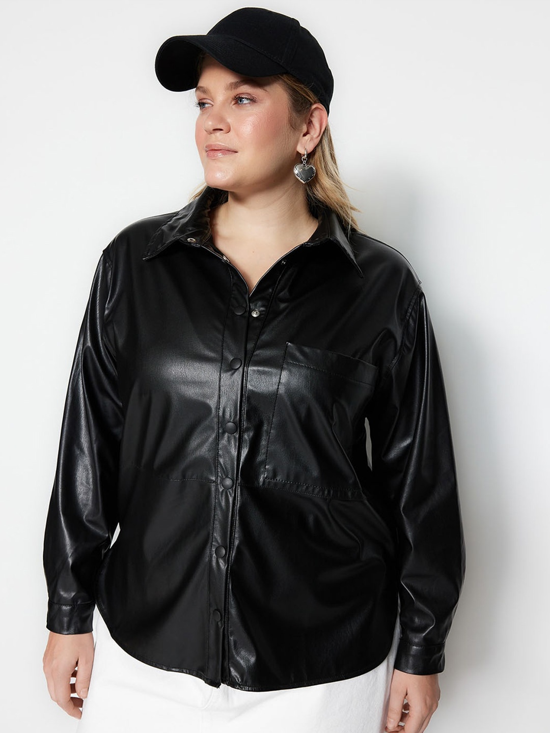 

Trendyol Spread Collar Casual Shirt, Black