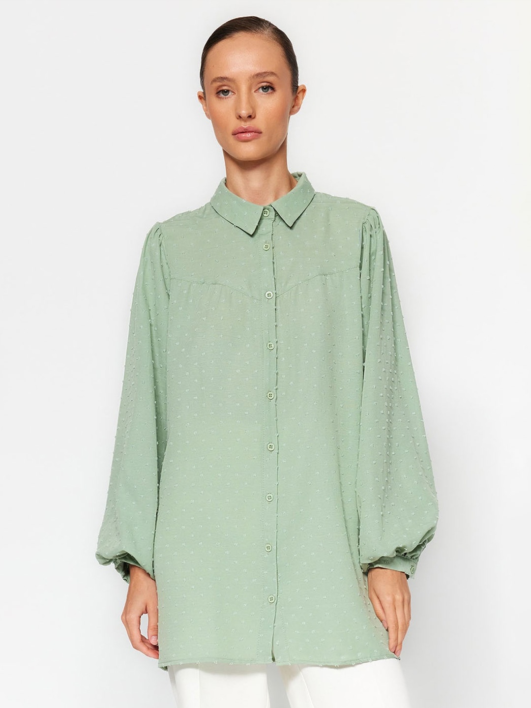 

Trendyol Self Design Regular Fit Opaque Casual Shirt, Green