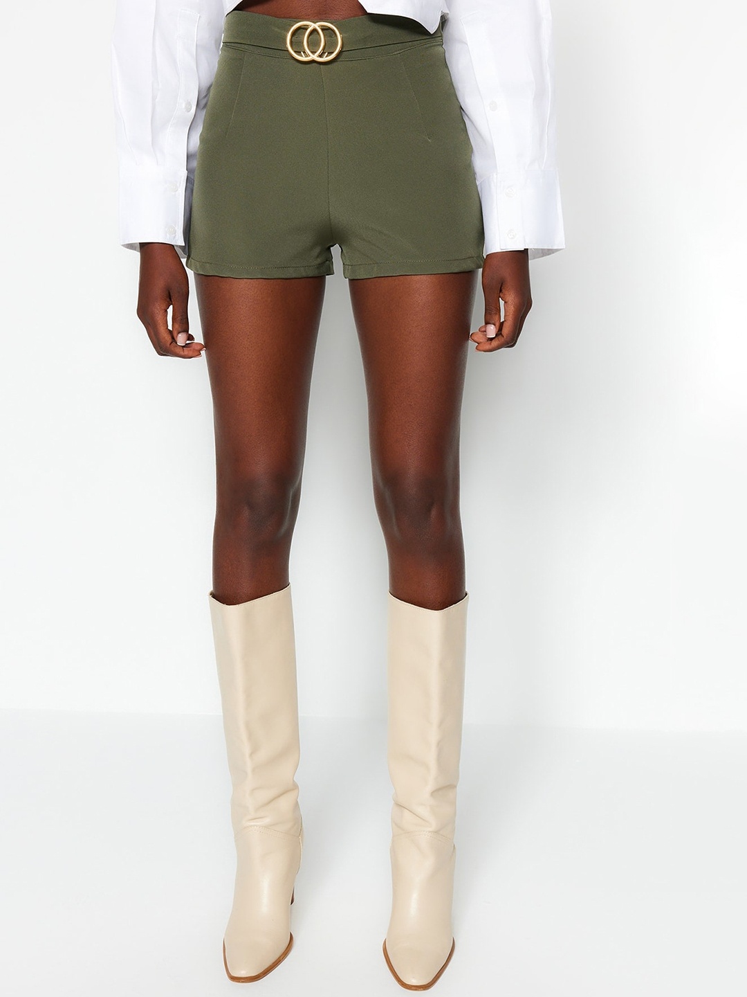 

Trendyol Women Mid-Rise Shorts, Olive