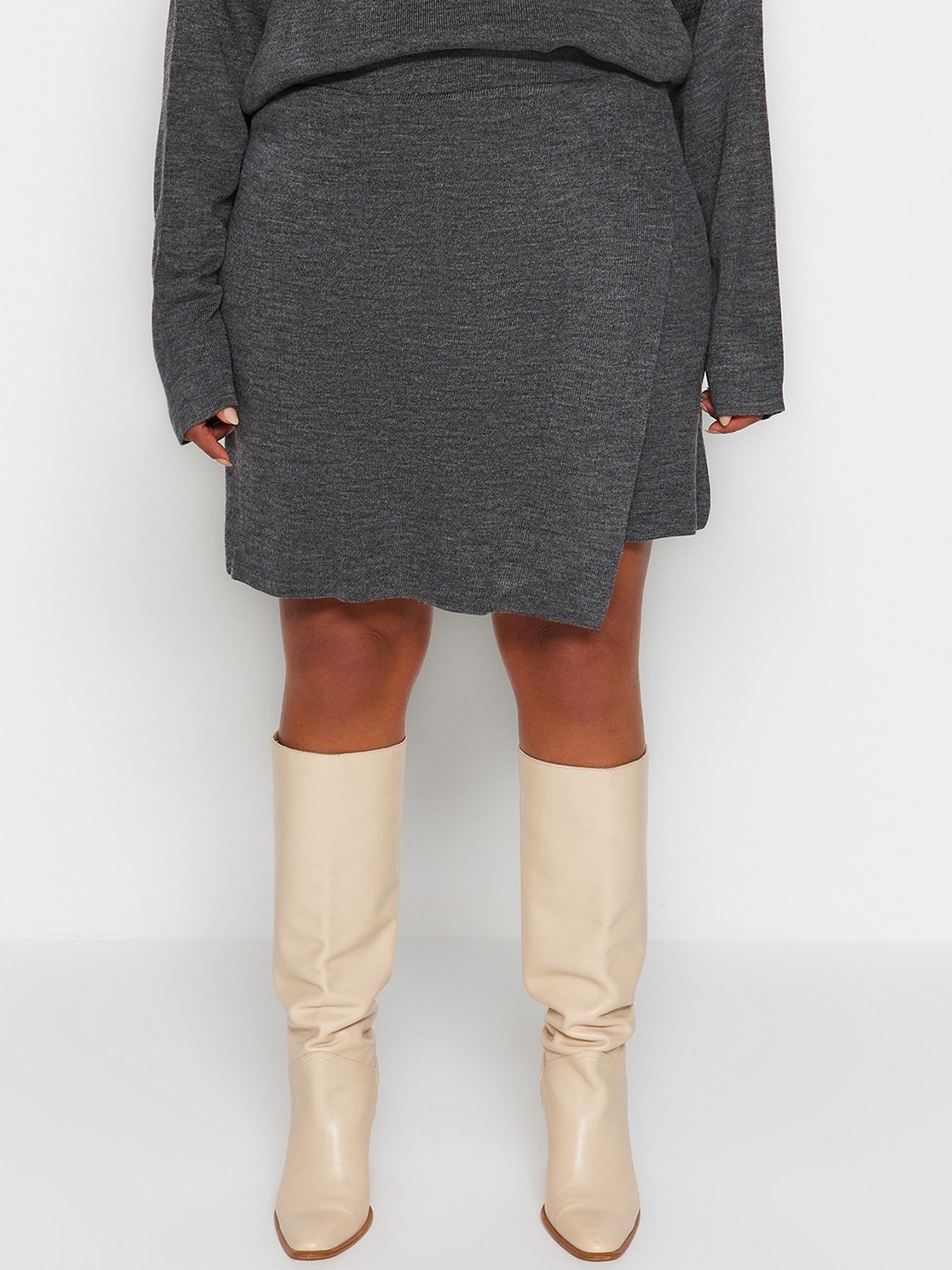 

Trendyol Plus Size Knitted Pull-On Pure Acrylic Skorts, Grey
