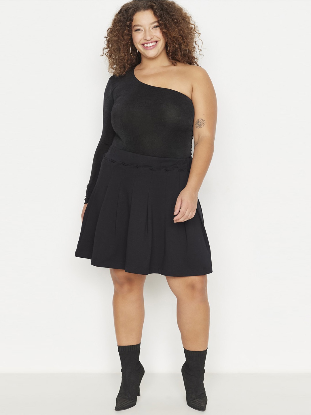 

Trendyol Mid-Rise Flared Mini Skirt, Black