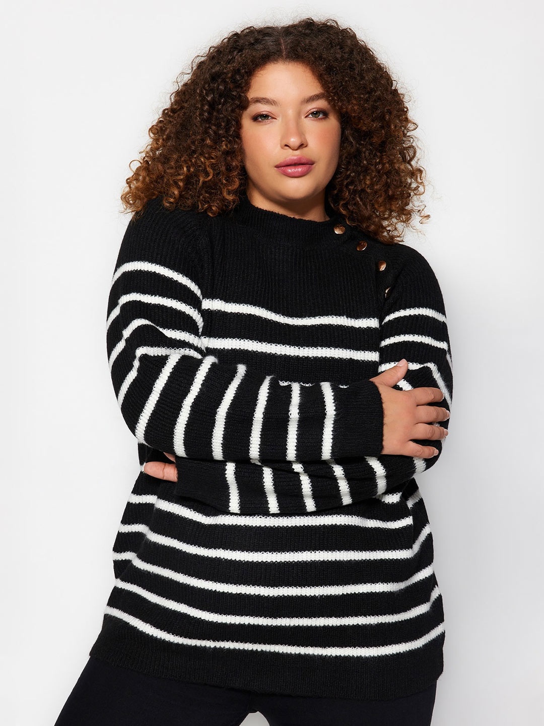 

Trendyol Striped Round Neck Long Sleeve Acrylic Pullover Sweaters, Black