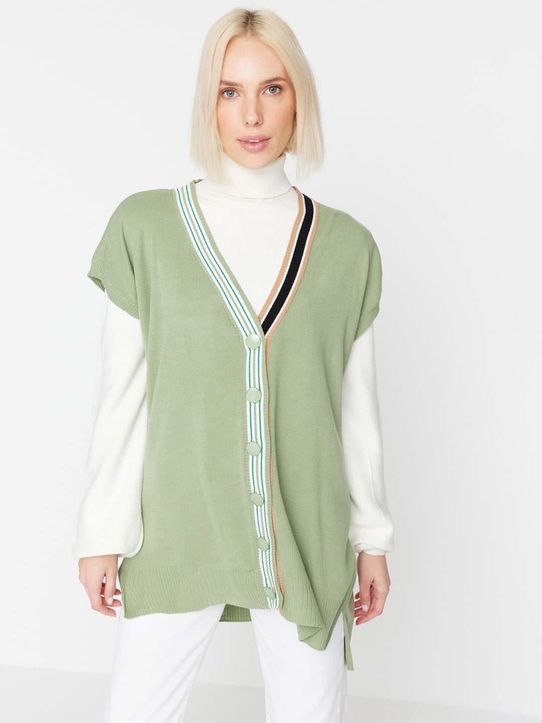 

Trendyol V-Neck Short Sleeve Acrylic Cardigan Sweaters, Green