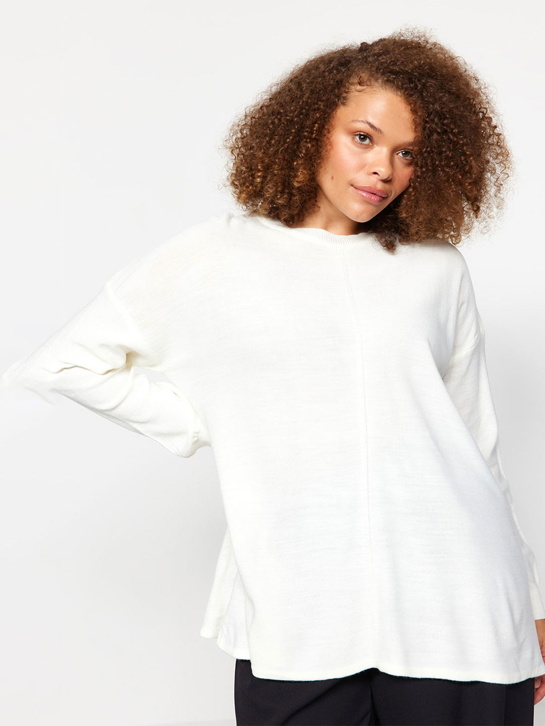 

Trendyol Round Neck Long Sleeves Acrylic Pullover Sweater, White