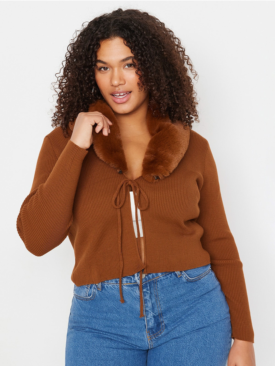 

Trendyol V-Neck Acrylic Crop Cardigan, Brown