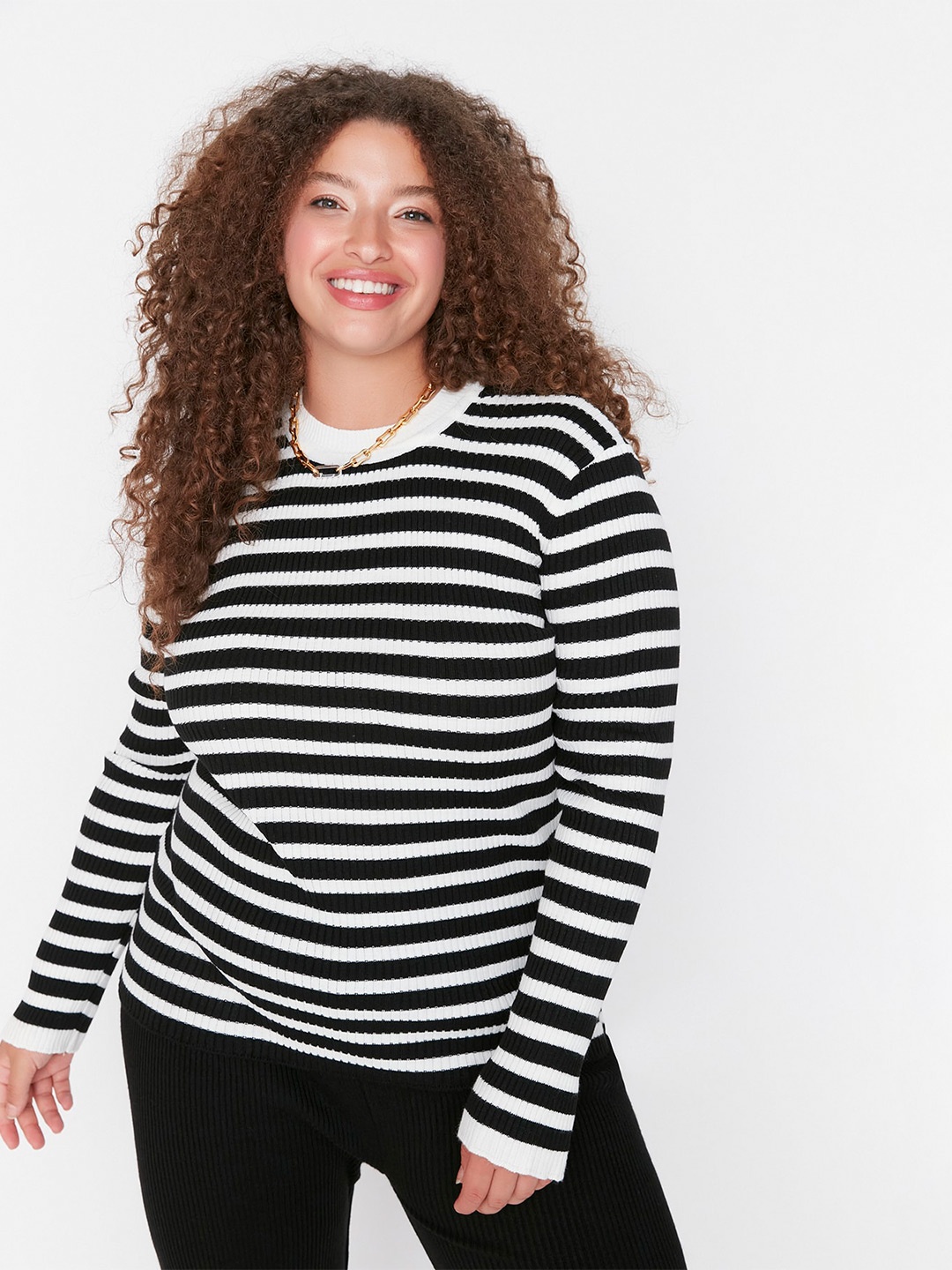 

Trendyol Striped Round Neck Pure Acrylic Pullover, Black