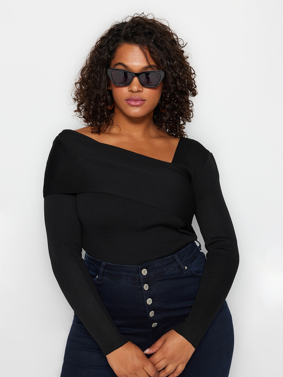 

Trendyol V-Neck Knitted Pullover Sweaters, Black