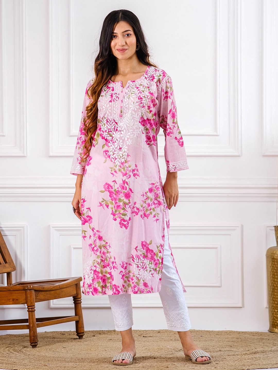 

Chowkhat Floral Printed Embroidered Cotton Chikankari Kurta, Pink