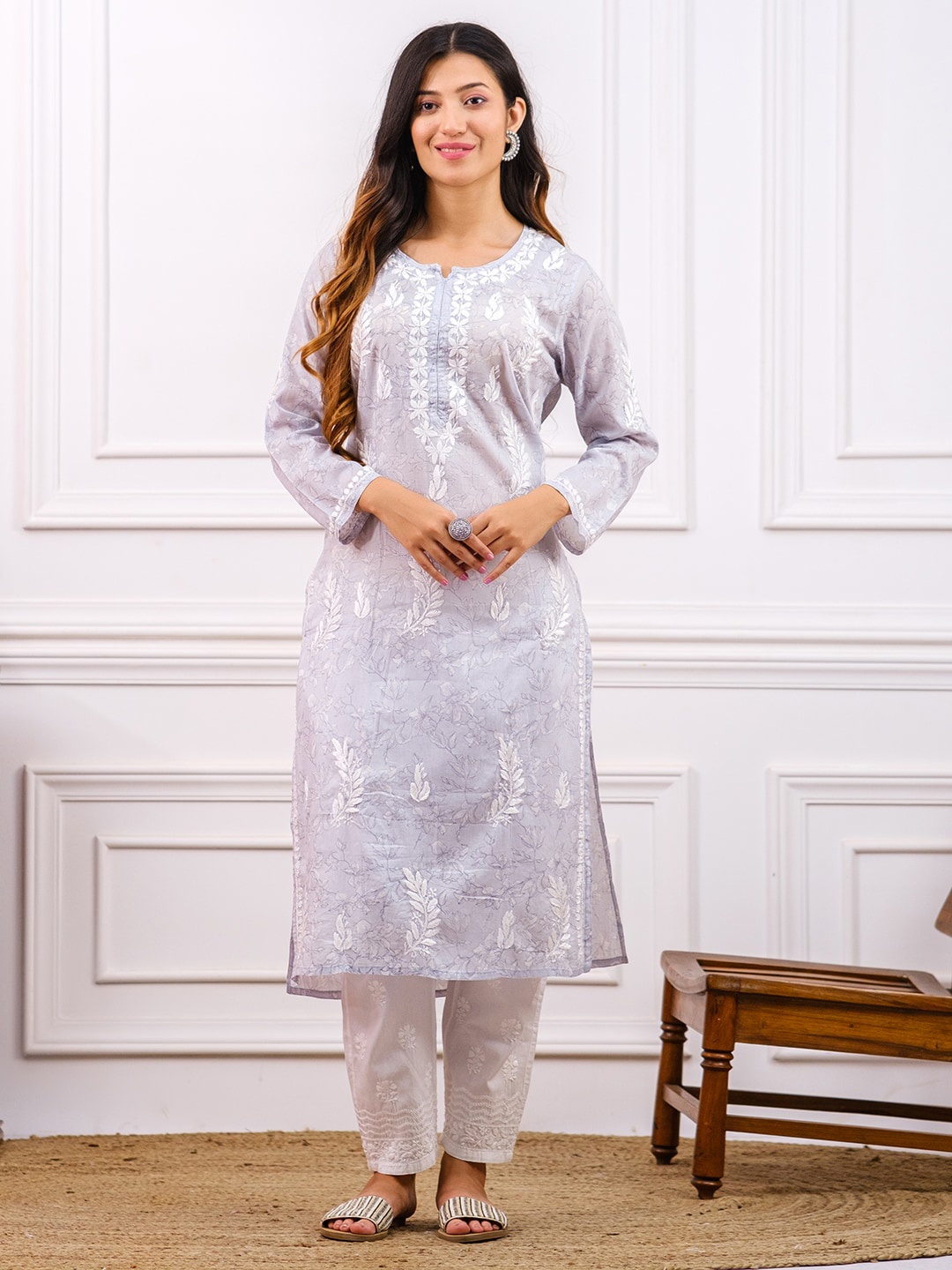 

Chowkhat Floral Embroidered Straight Pure Cotton Kurta, Grey