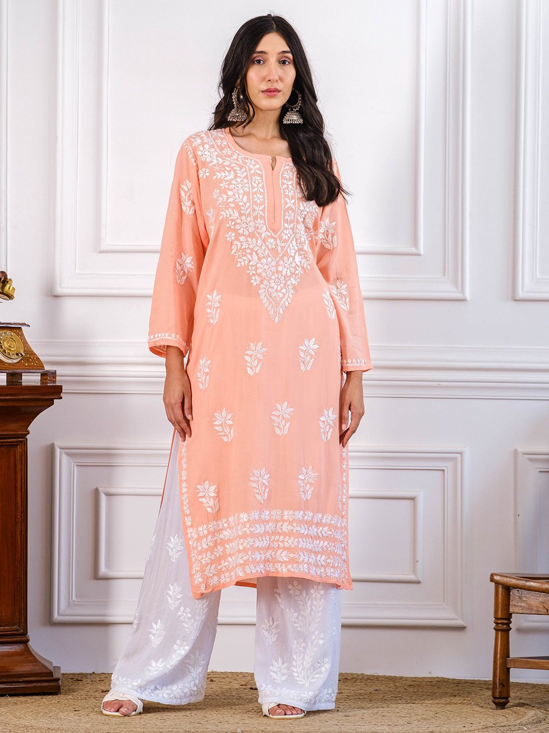 

Chowkhat Ethnic Motifs Embroidered Chikankari Kurta, Peach