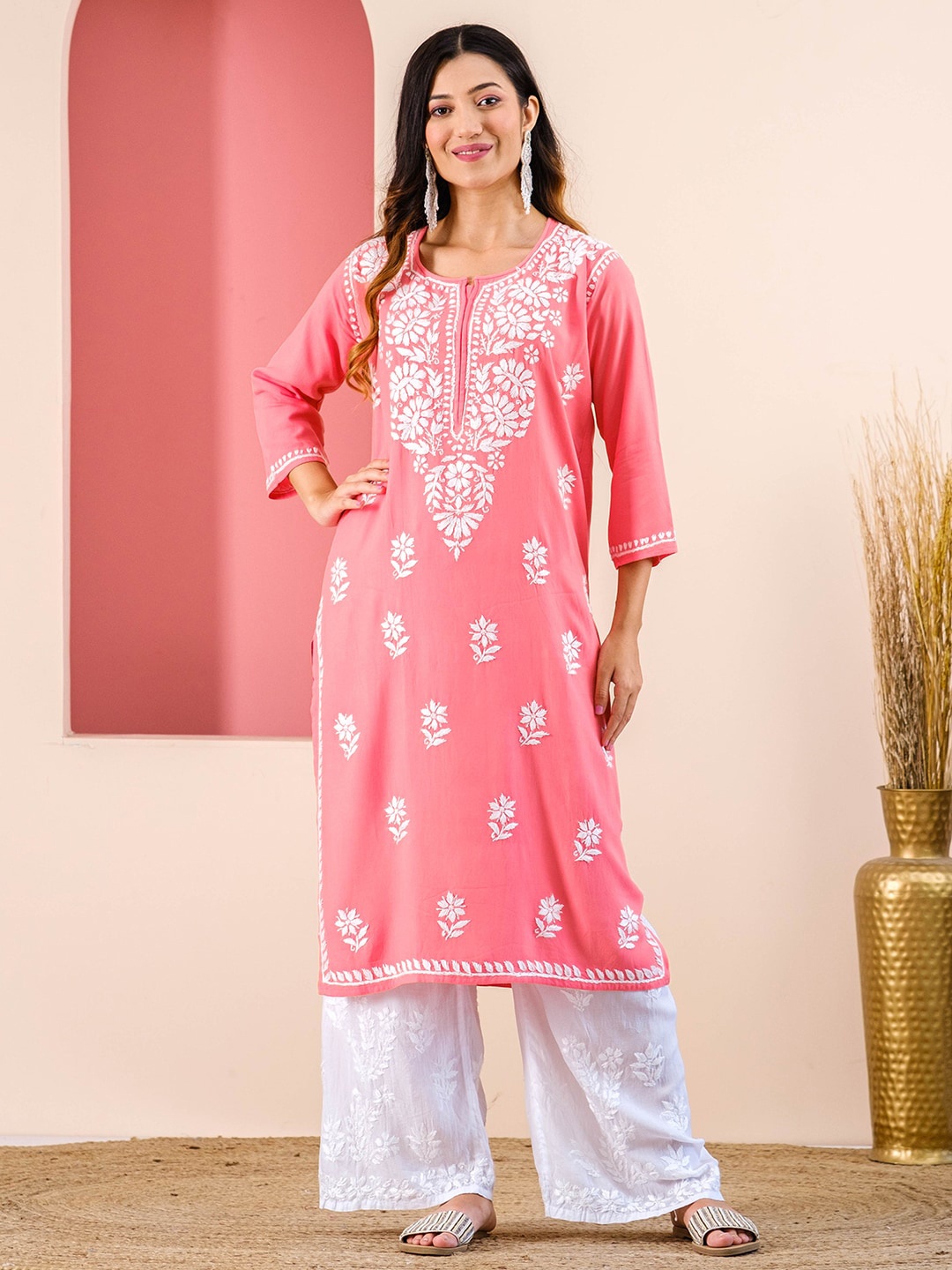 

Chowkhat Ethnic Motifs Embroidered Chikankari Kurta, Red