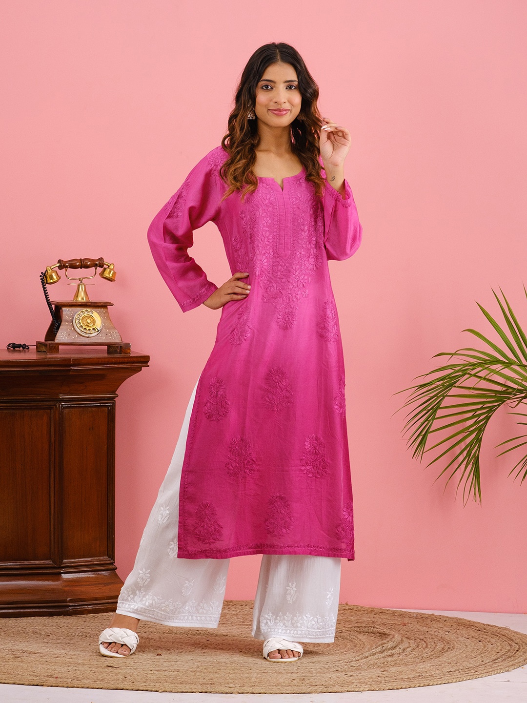 

Chowkhat Ethnic Motifs Embroidered Chikankari Chanderi Silk Kurta, Pink